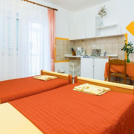 Lovely Apartment In Omis With Kitchenette Luaran gambar