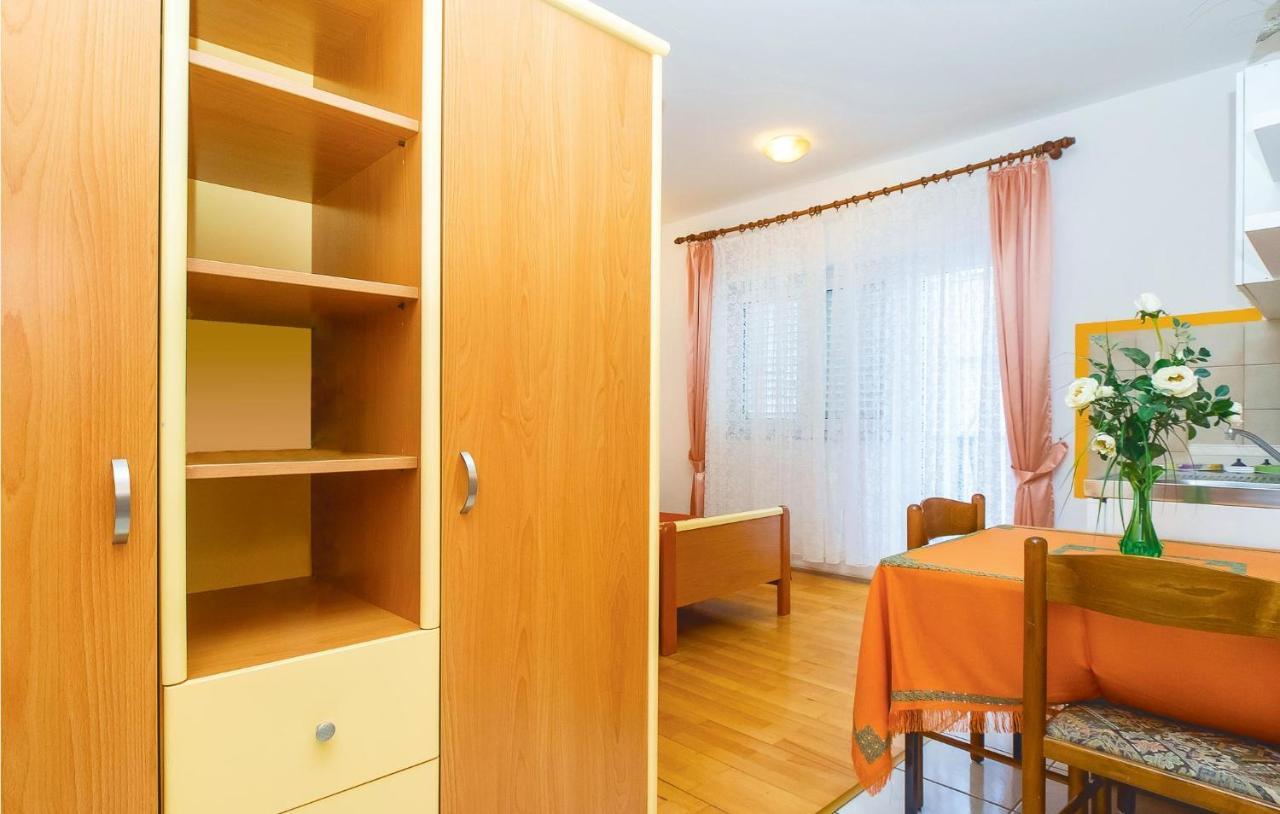 Lovely Apartment In Omis With Kitchenette Luaran gambar